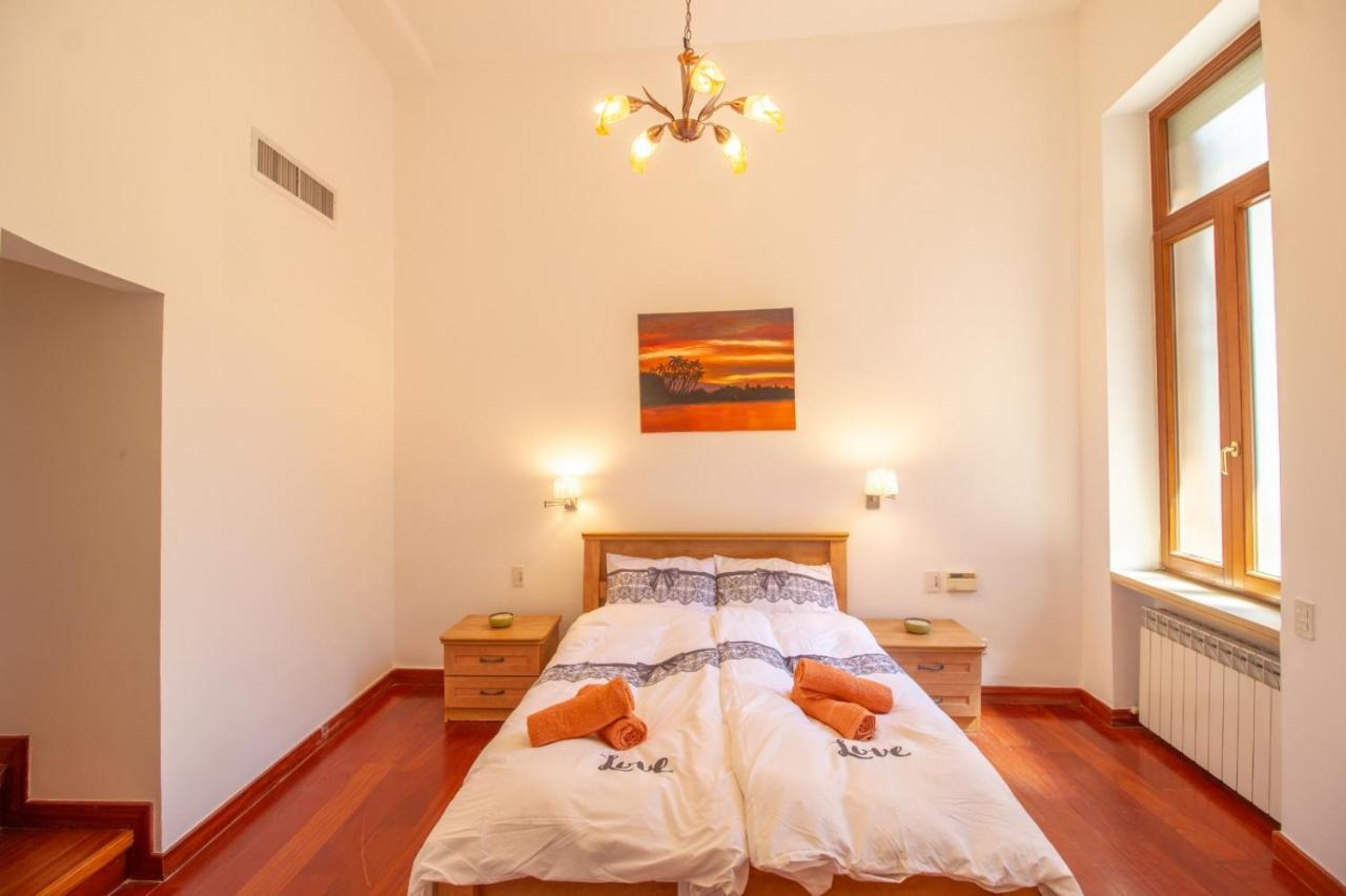 Art Apartment In Mamila エルサレム エクステリア 写真